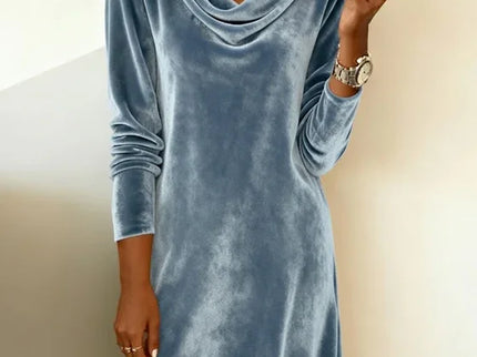 Frosina – Ausgestelltes Samtkleid