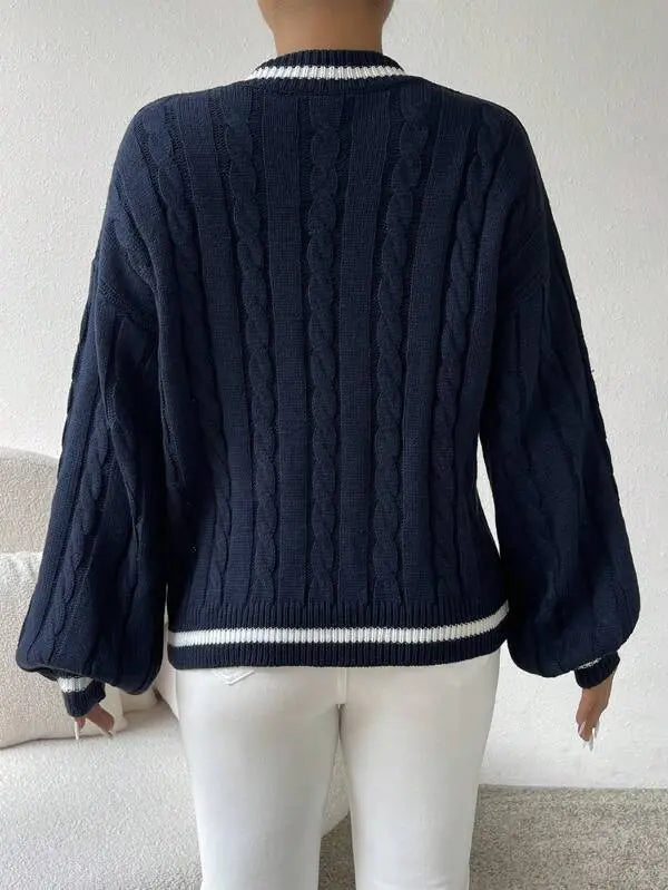 Freja | Gestreiftes Kabelstrickpullover Mit V Neck