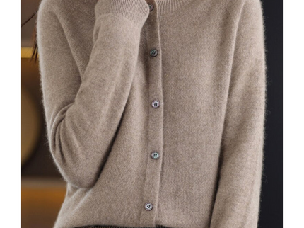 Luxuriöse Damen Strickjacke aus 100% Merinowolle mit O-Ausschnitt