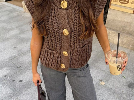 Kyra | Ärmellose Strickweste mit Goldenen Knöpfen