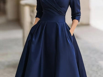 Lea™ - Elegantes Midikleid mit Dezentem Glanz