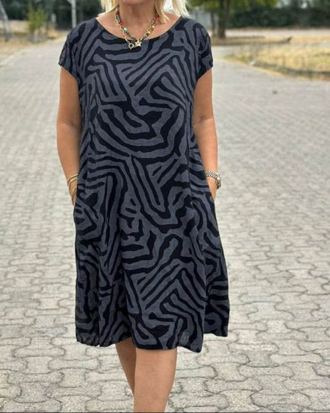 Solina™ – Kleid mit Rundhalsausschnitt und wunderschönem, bauchbedeckendem Print