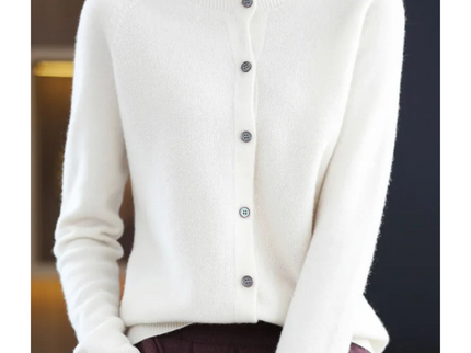 Luxuriöse Damen Strickjacke aus 100% Merinowolle mit O-Ausschnitt