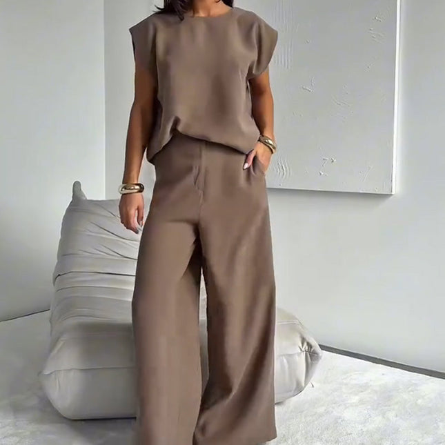 Schickes zweiteiliges Set aus T-Shirt und weiten Hosen