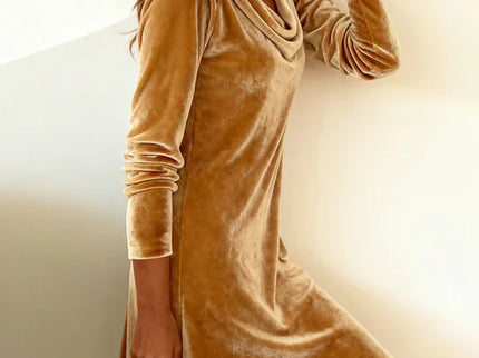 Frosina – Ausgestelltes Samtkleid