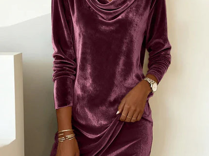 Frosina – Ausgestelltes Samtkleid