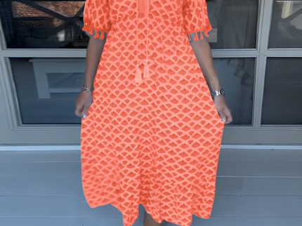 Elegantes Hochtailliertes Kleid
