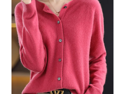 Luxuriöse Damen Strickjacke aus 100% Merinowolle mit O-Ausschnitt