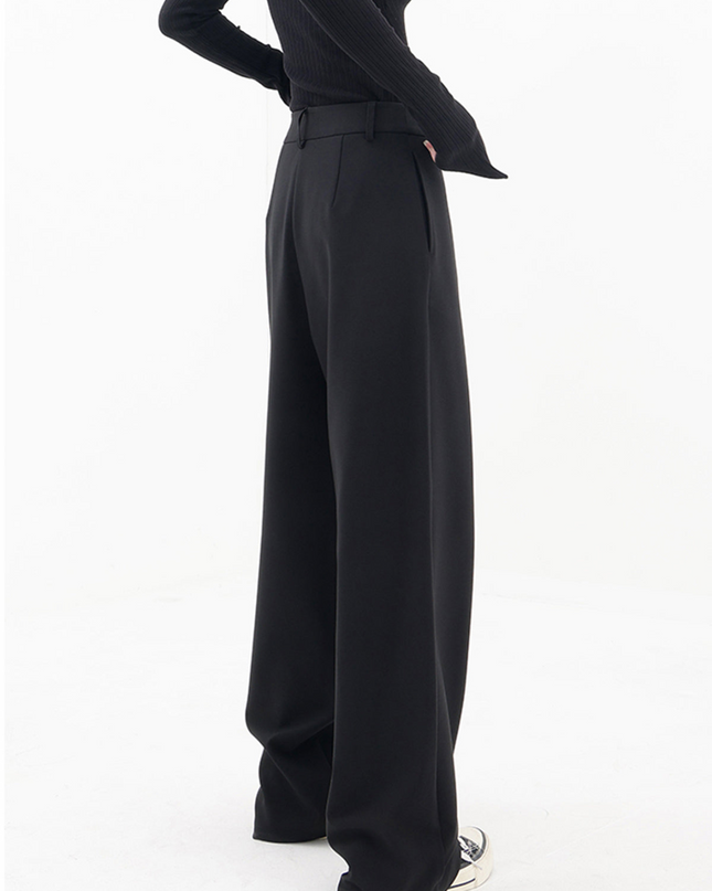 Vera | Übergroße Hose mit Doppelknoten-Detail