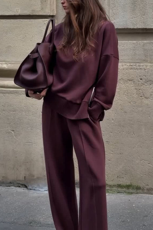 Gemütliches Rollkragen-Sweatshirt und lässige Hosenset mit Taschen