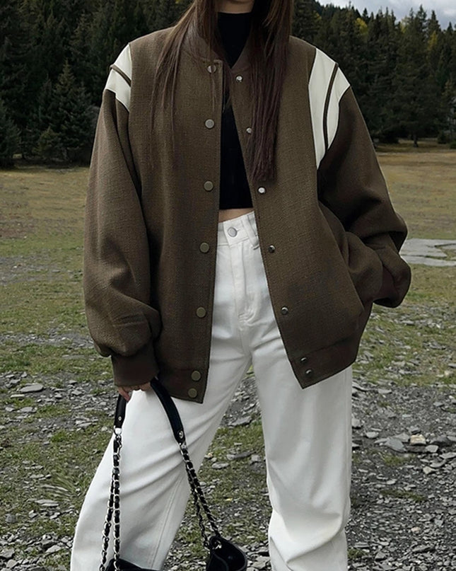 Molly | Lässige Varsity-Jacke im Retro-Stil mit gestreiften Ärmeldetails und gerippten Bündchen