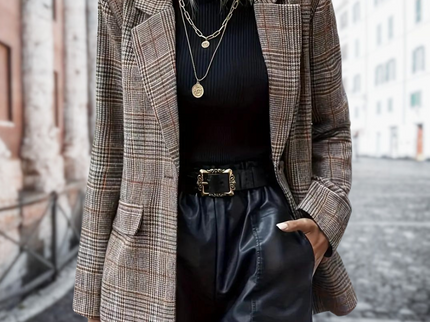 Stilvoller karierter Blazer für Frauen - perfekt für einen lässigen Look!