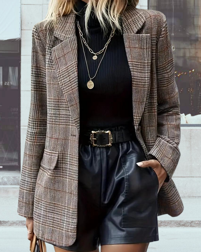 Stilvoller karierter Blazer für Frauen - perfekt für einen lässigen Look!