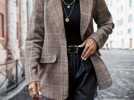 Stilvoller karierter Blazer für Frauen - perfekt für einen lässigen Look!