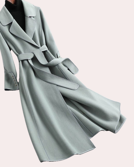 Stilvoller langer Damenmantel für einen raffinierten Look