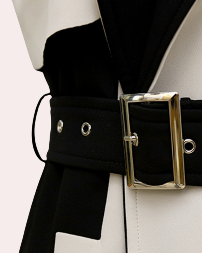 Stilvoller Damen-Trenchcoat mit elegantem Gürtel