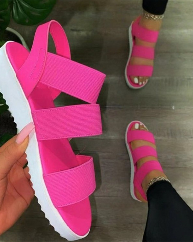 Modische und bequeme Damensandalen mit trendigen Riemchen