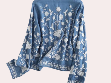 Breanne - Elegante bestickte Damenstrickjacke mit Blumendessin
