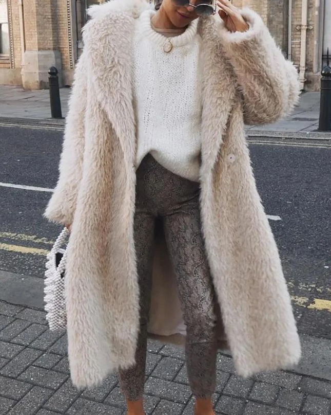 TARA - Eleganter Plüsch-Wintermantel für Damen