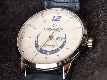 Elegante Uhr mit Mondphase