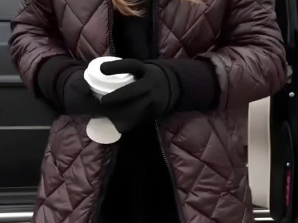 Clara – Gesteppter Mantel mit Kapuze für perfekte Wärme und Eleganz im Winter