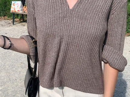 Gerippter Strickpullover mit Kragen