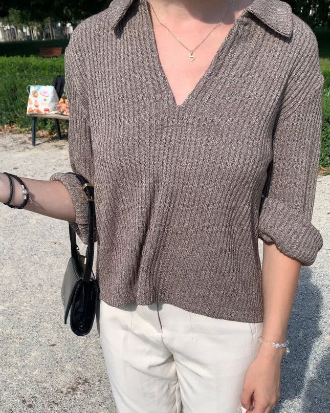 Gerippter Strickpullover mit Kragen