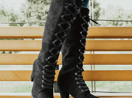 LEONA - Stylische Damenstiefel mit stabilen Absätzen