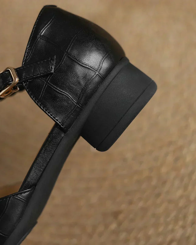 Astrid – Klassischer Lederschuh mit geflochtenem T-Riemen