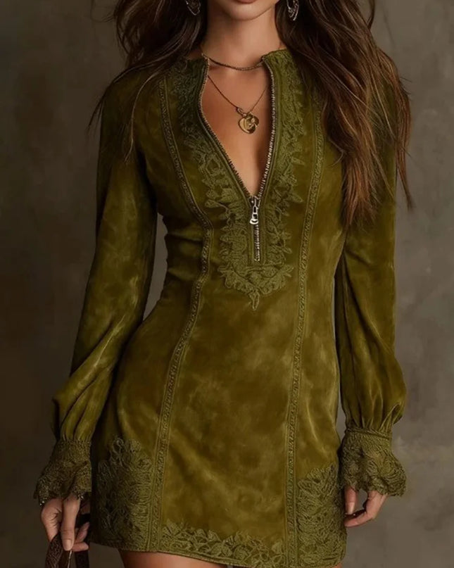 Gina™ – Kurzes Kleid aus Wildleder mit Spitze – Feminin & Saffiniert
