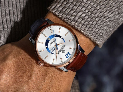 Elegante Uhr mit Mondphase