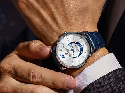 Elegante Uhr mit Mondphase