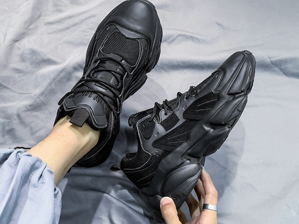 Erhöhen Sie Ihren Stil mit den leichten 6cm Boost Turnschuhen - Van!