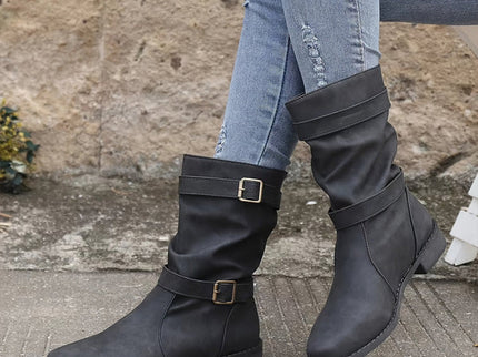 Schicke Leder-Stiefel mit Schnallendetail