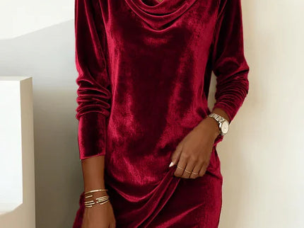 Frosina – Ausgestelltes Samtkleid
