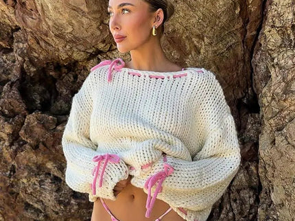 Bea | One Shoulder Chunky Knit Pullover mit rosa Kontrastband Schleife Akzente