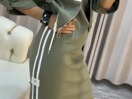 Feyra™ - Lässiges und Stilvolles Set mit Rundhalsausschnitt-Kleid und Jacke für Damen