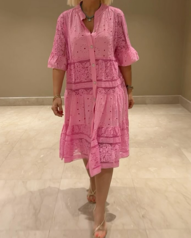 Emberly™ – Locker sitzendes Kleid mit Stickerei und Knopfleiste
