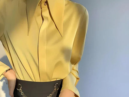 Aenora | Damen Satinbluse einfarbig – Elegante Langarmbluse mit Modernem Kragen & Knopfmanschetten für Büro & Alltag