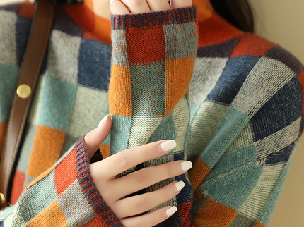 Patchwork-Rollkragenpullover