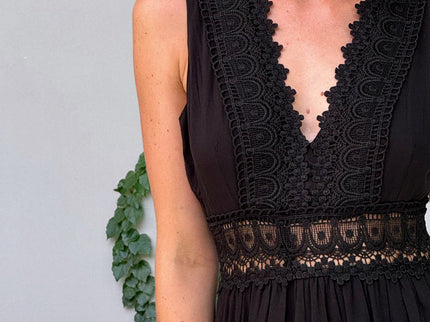 Sora™ – Ärmelloses Boho-Midikleid mit Spitzendetails