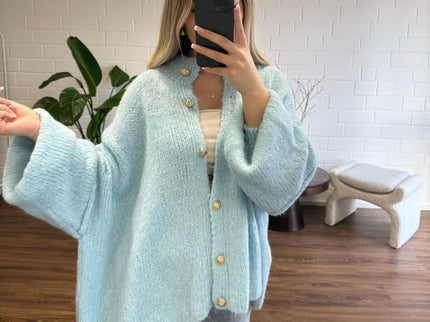 Bella | Übergroße Strick-Cardigan mit Goldknöpfen