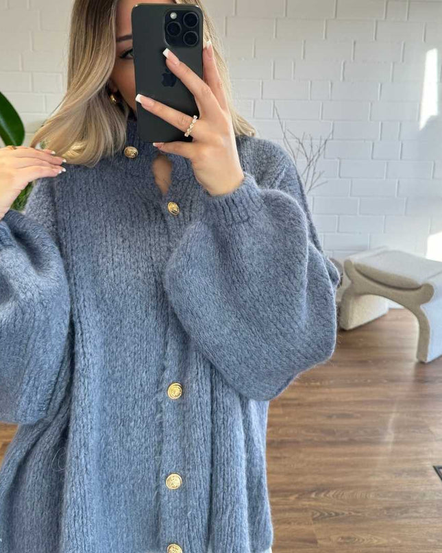 Bella | Übergroße Strick-Cardigan mit Goldknöpfen