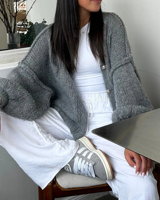 Bella | Übergroße Strick-Cardigan mit Goldknöpfen