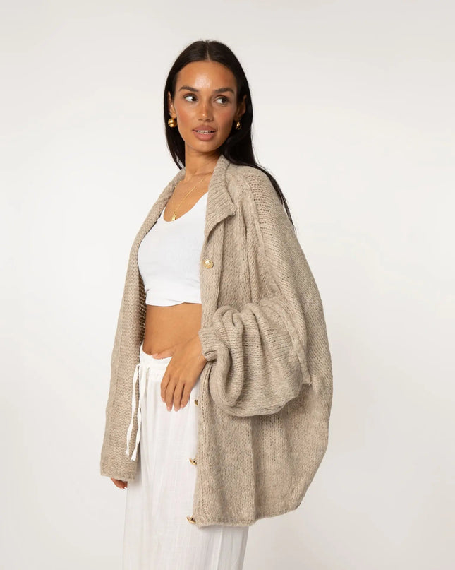 Bella | Übergroße Strick-Cardigan mit Goldknöpfen