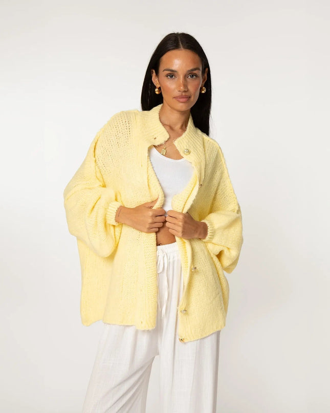 Bella | Übergroße Strick-Cardigan mit Goldknöpfen