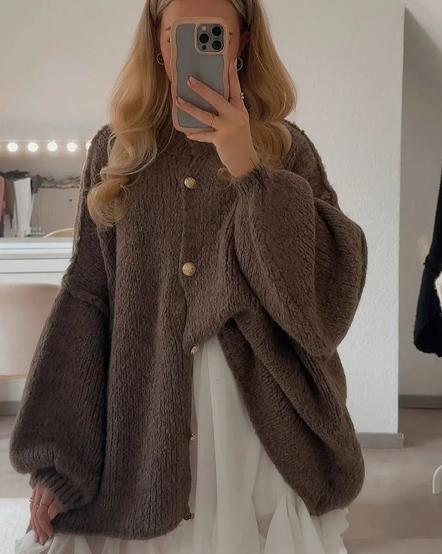 Bella | Übergroße Strick-Cardigan mit Goldknöpfen