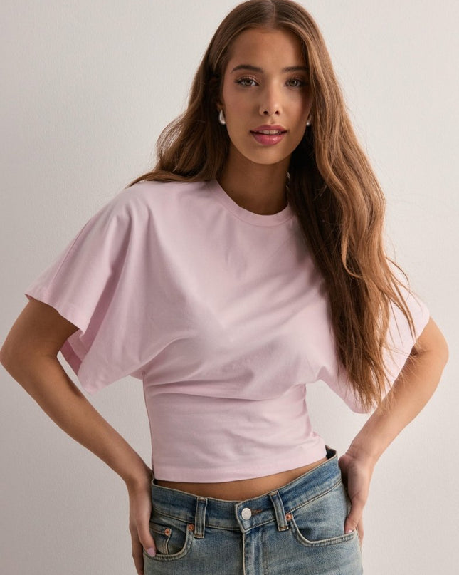 Maila | Einfaches Oberteil, starker Look